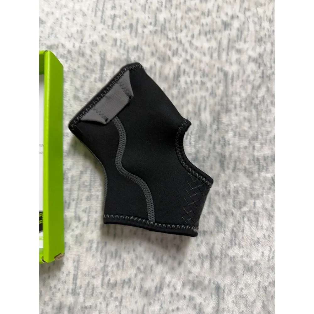 P-TEX Ankle Sleeve Medium Black Gray‎ Thermal Compression Support Ankle